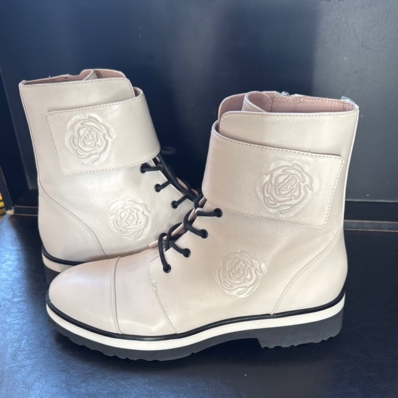 Taryn Rose Cream Lace Up Boots with Thick Sole and Textured Material - Picture 12 of 12